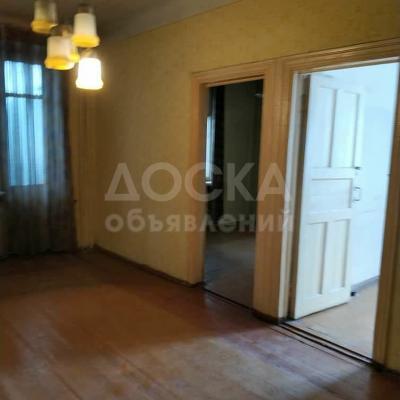 Продаю 3-комнатную квартиру, 60кв. м., этаж - 4/5, Боконбаева-Коекозова.
