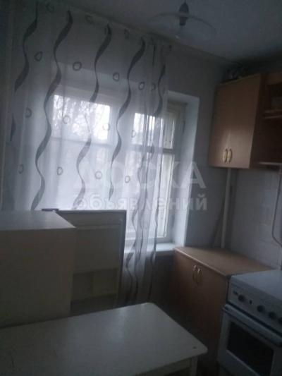 Продаю 2-комнатную квартиру, 42кв. м., этаж - 2/4, ул.Ахунбаева/пр.Мира.