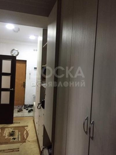 Продаю квартиру 3-ком., 105кв. м., этаж - 2/10, Средний Джал.