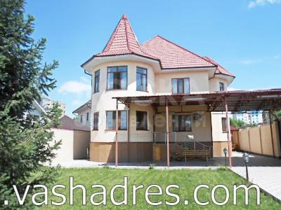 Сдаю дом 5-комнатную 340кв. м., этаж-3, 8-сот., стена кирпич, Бакаева - Ахунбаева.