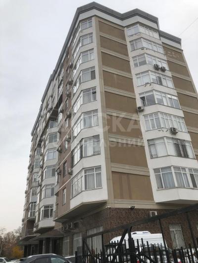 Продаю 5-комнатную квартиру, 130кв. м., этаж - 4/9, 4-микрорайон.