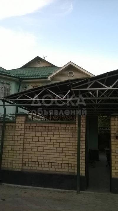 Продаю дом 6-комнатную 219кв. м., этаж-2, 7,3-сот., стена кирпич, ул Ильменская/Каракумская.