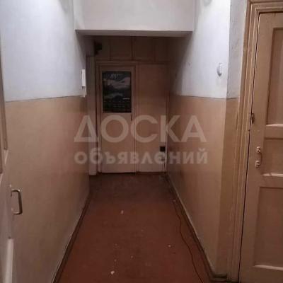 Продаю 3-комнатную квартиру, 60кв. м., этаж - 4/5, Боконбаева-Коекозова.