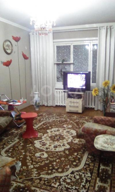Продаю 2-комнатную квартиру, 48кв. м., этаж - 1/3, за р-н Кудайберген.