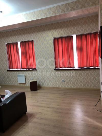 Продаю 2-комнатную квартиру, 54кв. м., этаж - 1/9, мкр Улан-2.