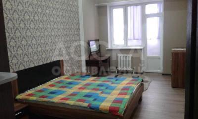 Сдаю 2-комнатную квартиру, 90кв. м., этаж - 2/10, Московская трусбекова.