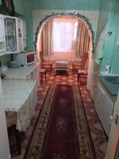 Продаю 4-комнатную квартиру, 76кв. м., этаж - 9/9, Тыныстанова/Токтогула.