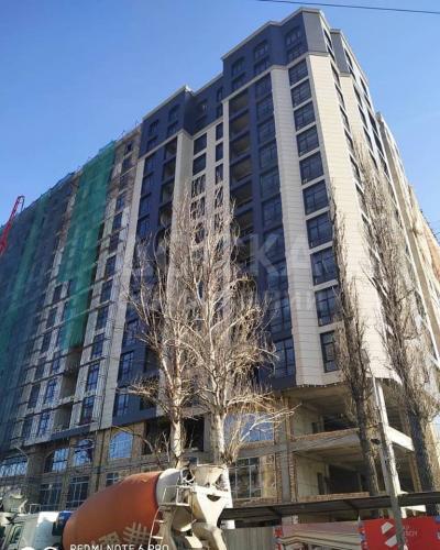 Продаю 2-комнатную квартиру, 65кв. м., этаж - 4/10, Боконбаева/Турусбекова..