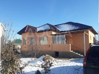 Продаю дом 4-комнатную 127кв. м., этаж-1, 4.5-сот., стена кирпич, Алтын- Ордо ул 10 по Горького.