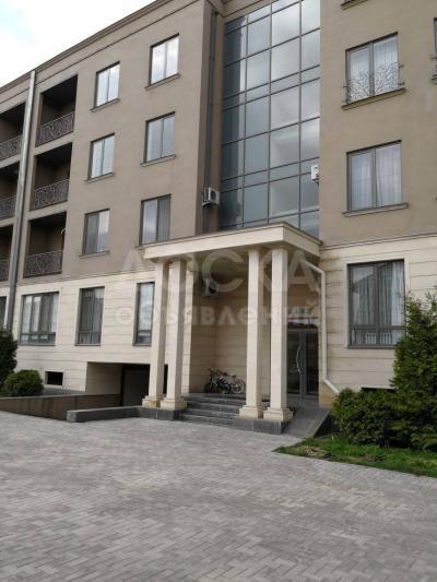Продаю 3-комнатную квартиру, 211кв. м., этаж - 4/4, Малдыбаева 103/1.
