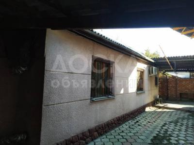 Продаю дом 5-комнатную 120кв. м., этаж-1, 6-сот., стена кирпич, Айни-Поварская 2 дома .