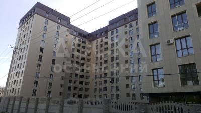 Продаю 3-комнатную квартиру, 93кв. м., этаж - 10/10, 5 мкр, по набережной.