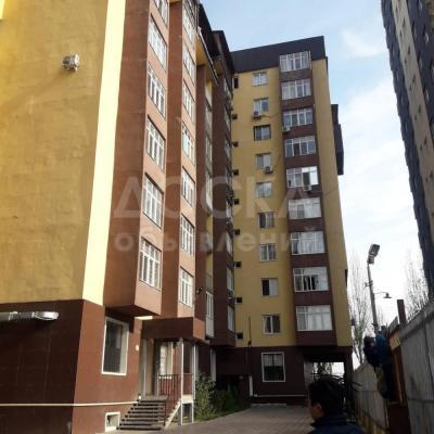 Продаю 3-комнатную квартиру, 135кв. м., этаж - 2/10, Средний Джал.