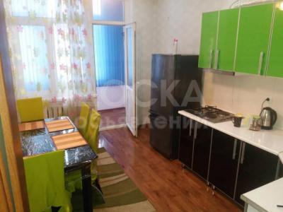 Продаю 1-комнатную квартиру, 43кв. м., этаж - 2/10, Душанбинка-Айни.