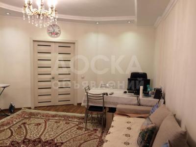 Продаю 2-комнатную квартиру, 72,2кв. м., этаж - 1/10, Элебаева/Скрябина.