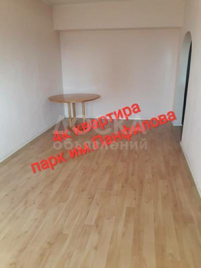 Продаю 4-комнатную квартиру, 80кв. м., этаж - 5/5, центр.