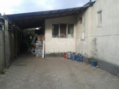 Продаю полдома 4-ком., 71кв. м., этаж-1, 2,5сотки-сот., стена кирпич, Зап.Автовокзал.