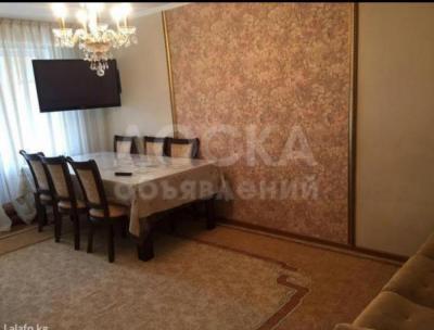 Продаю 4-комнатную квартиру, 110кв. м., этаж - 2/5, Боконбаева-Свердлова.