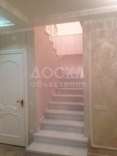 Продаю квартиру 5-ком., 220кв. м., этаж - 10/10, тыныстанова токтогула.