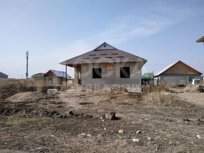 Продаю дом 4-комнатную 100кв. м., этаж-1, 4-сот., стена кирпич, ж/м Биримдик.