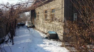 Продаю дом 4-комнатную 84кв. м., этаж-1, 8-сот., стена кирпич, Нижняя Ала-Арча, ул. Киргизская.
