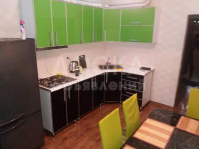 Продаю 1-комнатную квартиру, 43кв. м., этаж - 2/10, Душанбинка-Айни.