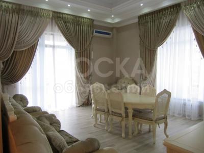 Сдаю 3-комнатную квартиру, 140кв. м., этаж - 8/10, Раззакова-Боконбаева.
