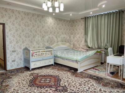 Продаю 3-комнатную квартиру, 130кв. м., этаж - 5/10, район Американского посольства.