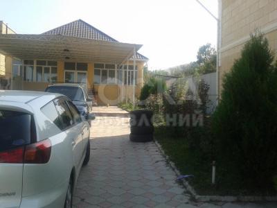 Продаю дом 5-ком., 136кв. м., этаж-1, 5,75-сот., стена кирпич, Чон-Арык.