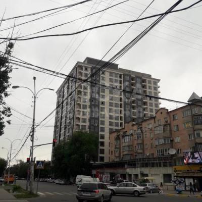 Продаю офисное помещение 600кв. м., Исанова.Токтогула.
