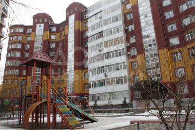 Продаю 3-комнатную квартиру, 165кв. м., этаж - 3/9, Манаса / Магистраль.
