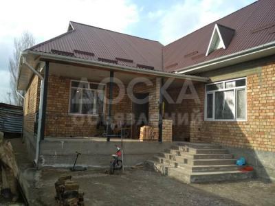 Продаю дом 4-комнатную 135кв. м., этаж-1, 7-сот., стена кирпич, с. Селекция.