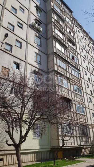 Продаю 3-комнатную квартиру, 70кв. м., этаж - 2/9, мкр Джал верхний .