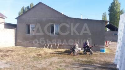 Продаю дом 5-комнатную 85кв. м., этаж-1, 5:9-сот., стена кирпич, Ак Босого чуй 4.