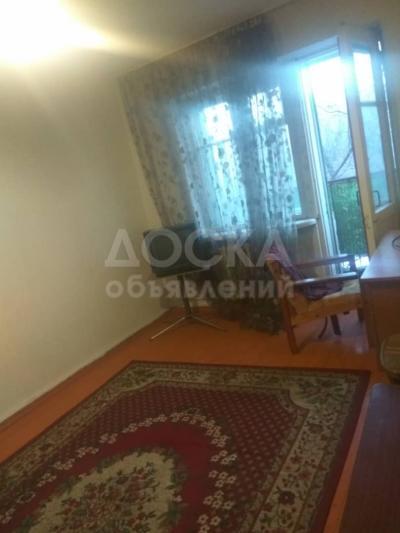 Продаю 2-комнатную квартиру, 42кв. м., этаж - 2/4, пр.Мира/ул.Ахунбаева.