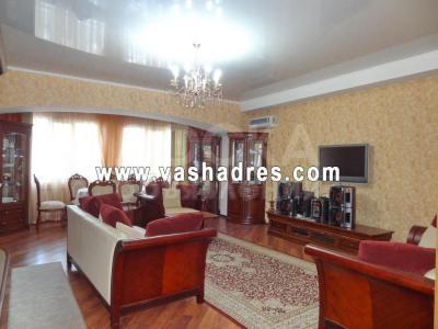 Сдаю 3-комнатную квартиру, 114кв. м., этаж - 5/10, Раззакова -Боконбаева.