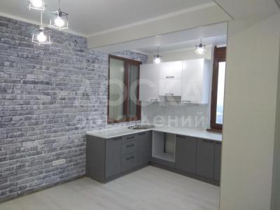Продаю 2-комнатную квартиру, 43.3кв. м., этаж - 8/10, Байтик Баатыра 38а.