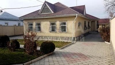 Продаю дом 7-ком., 160кв. м., этаж-1, 20-сот., стена кирпич, ул.Фрунзе.