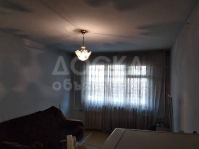 Продаю 3-комнатную квартиру, 52кв. м., этаж - 1/4, 4 мкр.