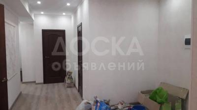 Продаю 3-комнатную квартиру, 135кв. м., этаж - 2/10, Средний Джал.