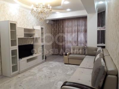 Сдаю 2-комнатную квартиру, 75кв. м., этаж - 5/10, Исанова -Токтогула.