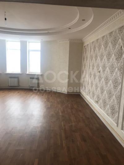 Продаю 5-комнатную квартиру, 310кв. м., этаж - 9/10, Советская-Токтогула.