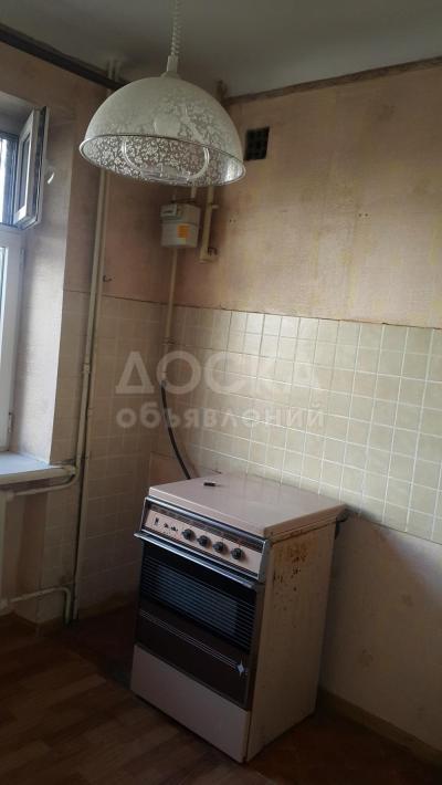 Продаю квартиру 3-ком., 72кв. м., этаж - 1/5, Фрунзе/Орозбекова.