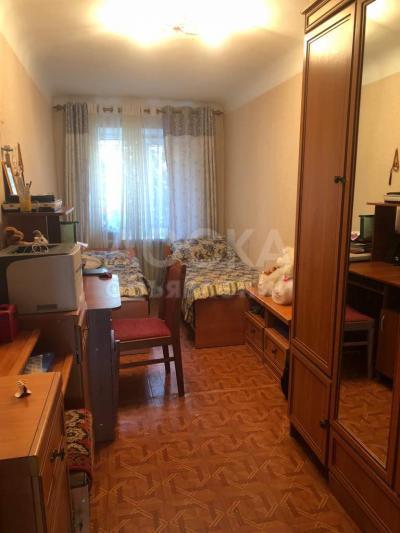 Продаю квартиру 3-ком., 54кв. м., этаж - 2/4, Срочно!! Л.Толстого, центр Пишпека, индив, отл.сост..