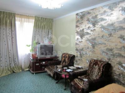 Сдаю 1-комнатную квартиру, 38кв. м., этаж - 3/5, в микрорайоне Восток-5, по пр.Чуй, дом 26, над маг.Дасторкон.