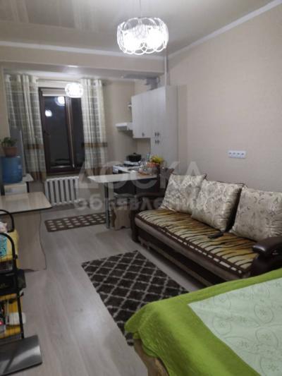 Продаю 1-комнатную квартиру, 48кв. м., этаж - 4/10, Ахунбаева-Чапаева.
