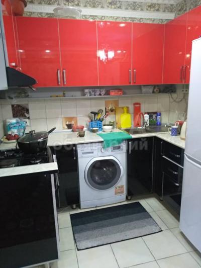 Продаю 3-комнатную квартиру, 75кв. м., этаж - 9/10, Ахунбаева-Чапаева.