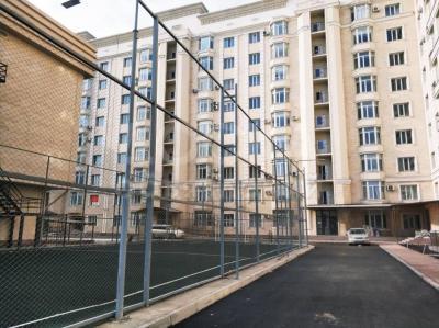 Продаю 3-комнатную квартиру, 105кв. м., этаж - 1/9, Горький Белинка.