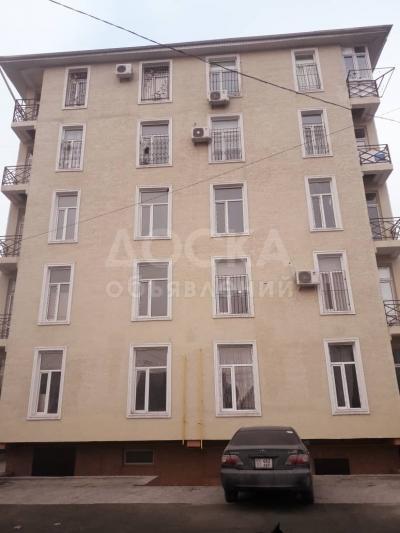 Продаю 1-комнатную квартиру, 40кв. м., этаж - 2/6, Карпинка-Жибек-Жолу Эмарк-Групп.