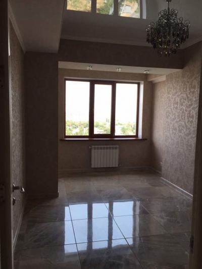 Продаю 4-комнатную квартиру, 136кв. м., этаж - 9/10, Медерова/Элебаева.